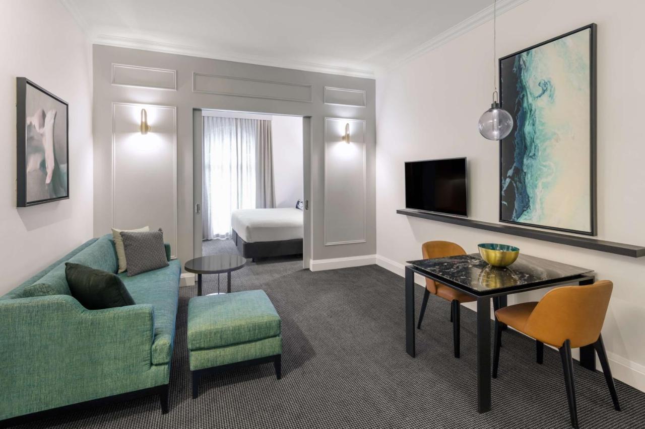 Adina Aparthotel 4*
